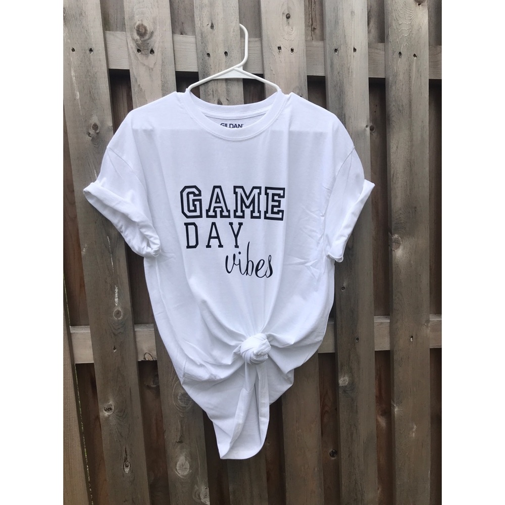 game day vibes tee